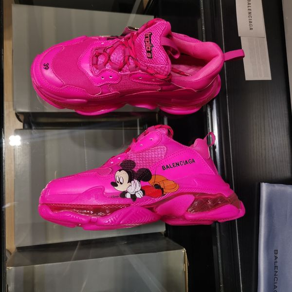 

2020zm designer designs new leisure and entertainment hiking shoes, outdoor jungle adventure shoes, original packaging and box delivery, Black