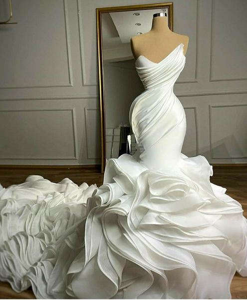 2021 Свадебные платья из органзы с оборками, свадебные платья со складками, милая часовня с шлейфом, великолепный нигерийский арабский свадебный халат De Mariee261o