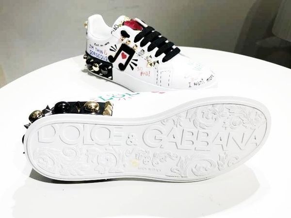 

2020x new trend hand-painted graffiti leather casual shoes leather men and women sports shoes fashion wild couple shoes, size 35-451, Black