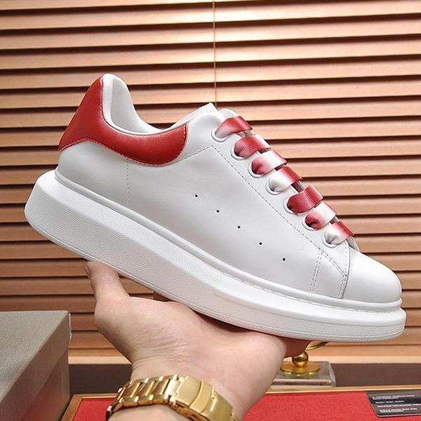 

lightweight oversized sneaker men 's shoes fashion classic outdoor walking footwears style design lace -up low men shoes zapatos d, Black