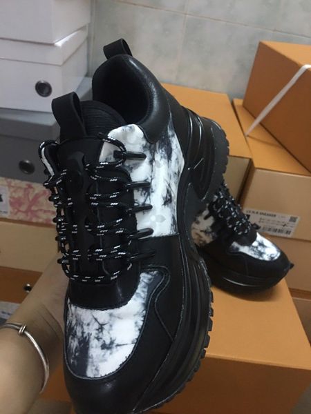 

v2020 new high-end men and women fashion casual shoes, leather dad shoes, wild outdoor couple sports shoes, fashion shoes size: 35-44