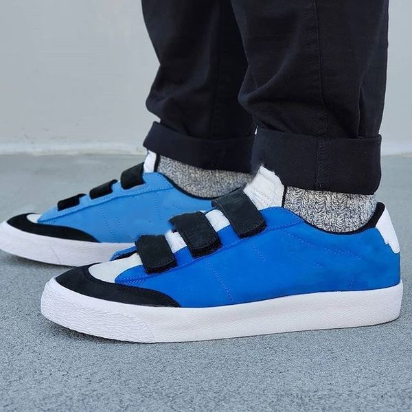 

chaussure luxe ac ct4594 400 with battle blue white university blue chaussures de sport pour hommes red bottom men chaussures de skate, Black