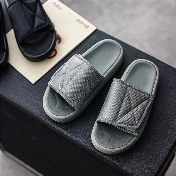 

mens slippers breathable star striped comfortable flip flops beach slippers outdoor new summer sandals men, Black