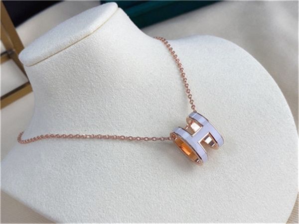 

the latest brand letter necklace launched in is a brand designer bracelet necklace tailored for women and suitable for all occa, Golden;silver