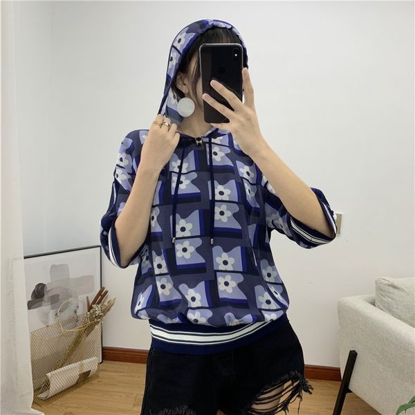 

pus91 summer and autumn clothes clothessunscreen clothes new women's style silk hooded printed air conditioning shirt sunscreen clot, Black;brown