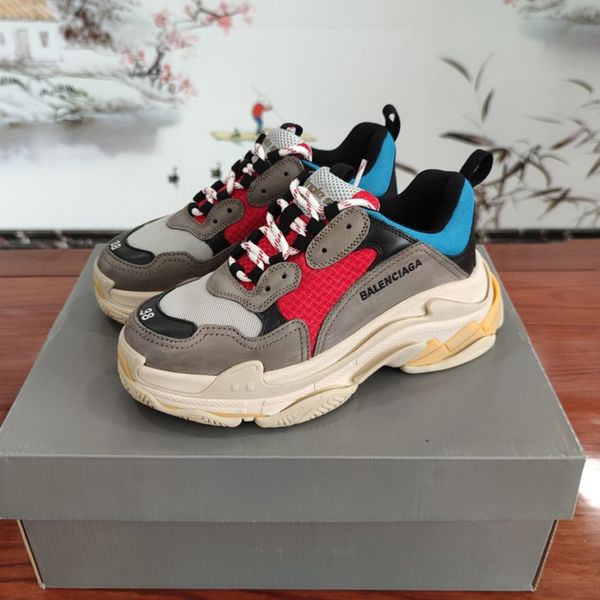 

2020zp designer designs new leisure and entertainment hiking shoes, outdoor jungle adventure shoes, original packaging and box delivery, Black