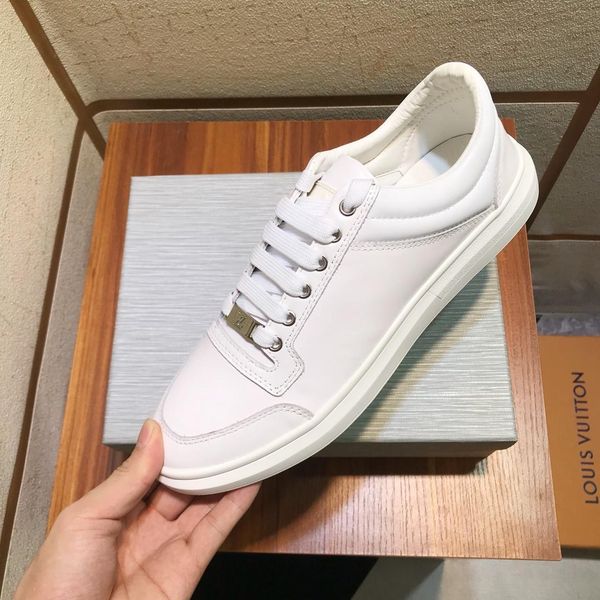 

2019v fashion luxury men's leather low-casual sports shoes, high-end trend wild outdoor men's shoes, size: 38-45
