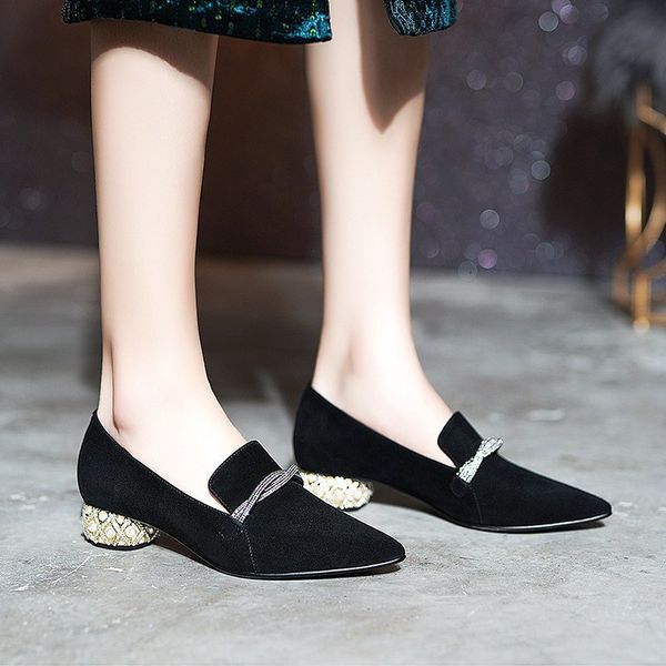 

comfortable 2020 new thick heel pointed leather plus-sized crystal low heel women's shoes pointed toe low (1cm-3cm, Black