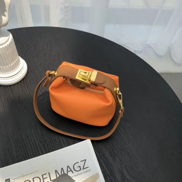 

gzo3q 2020 spring and summer new lunch box shoulder bucket genuine leather backpack all-match contrast color shoulder messenger bag portable, White