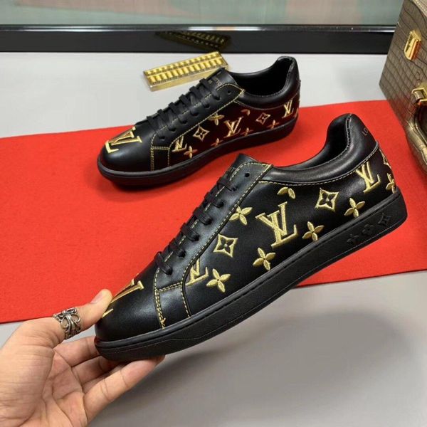 

2020y limited edition leather men's embroidered casual low-shoes, fashion wild sports shoes party shoes, original box packaging del