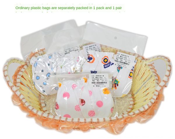 

baby scratch-resistant pure cotton thin independent packaging newborn to prevent newborn babies from scratching and gloves gloves, White
