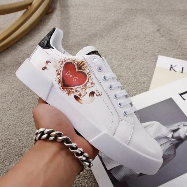 

2020i autumn high-end men and women with the same paragraph leather comfortable casual shoes, fashion wild sports couple party shoes