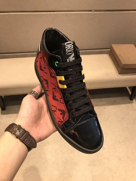 

2020v high-end limited edition leather fashion men's high-casual shoes, fashion wild outdoor sports shoes, original box packaging