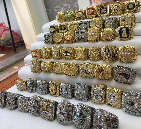 55 pezzi dal 1966 al 2020 Set di anelli per il campionato dei campioni della squadra di football americano con la scatola di visualizzazione in legno, regalo per souvenir da uomo, all'ingrosso