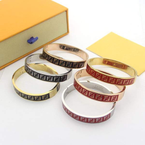 

the fashion brand of 2020 pure titanium steel rose gold designer letter bracelet, suitable for all kinds of places, Golden;silver