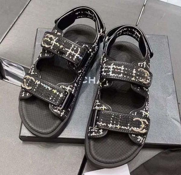 

2020 letter women sandals with correct flower box dust bag designer slide summer fashion wide sandals slipper size 35-40 with box ch2, Black