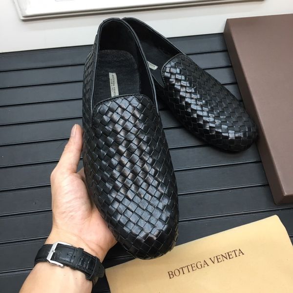 

2020 latest black leather casual slippers men's casual shoes fashion trend comfortable shoe size 38-45 type 39745400569