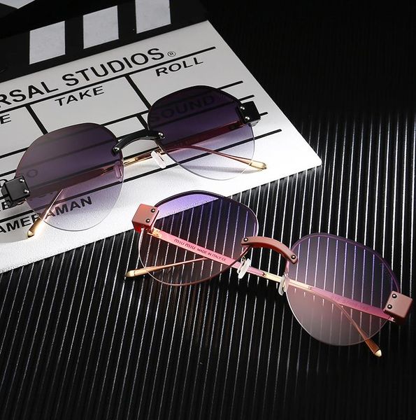 

retro frame fashion fresh lens the latest fashion designer sunglasses glass lens with box fine material, Black