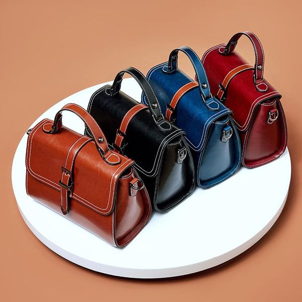 

selling black small square bag ladies retro clamshell luxury portable small bag designer classic wild one-shoulder diagonal bag 1359