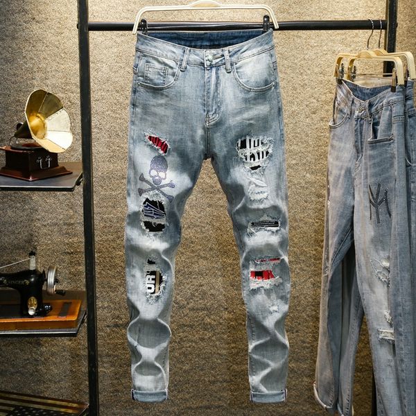 

2020 early season new quality korean style light white hole rhinestone denim trousers and trousers for men, Blue