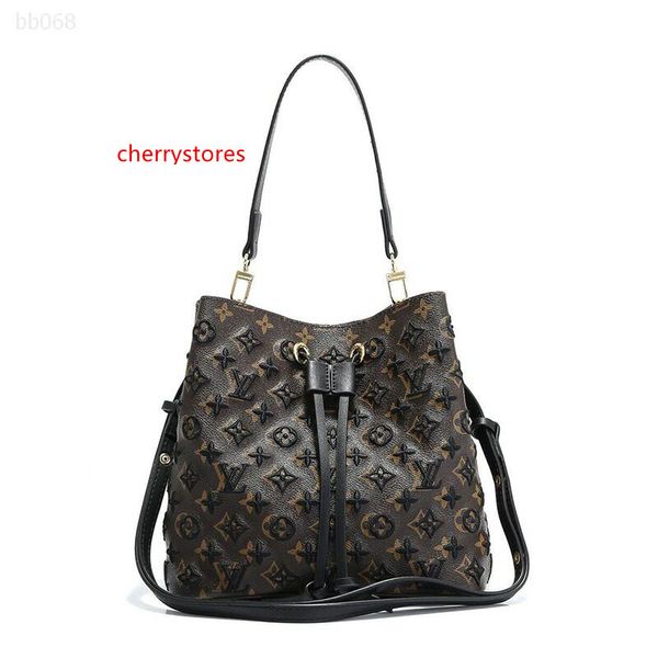 

2020 classic light luxury retro wild female bag shoulder slung large-capacity leather bucket bag factory direct sales size 26x22x27cm
