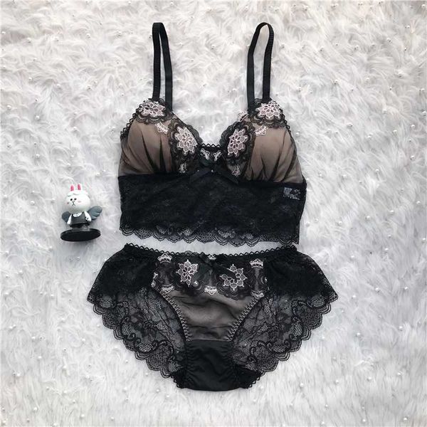 

wriufred girl embroidery no steel ring underwear beautiful back lace comfortable bra set menstruation sleep home lingerie sets, Red;black