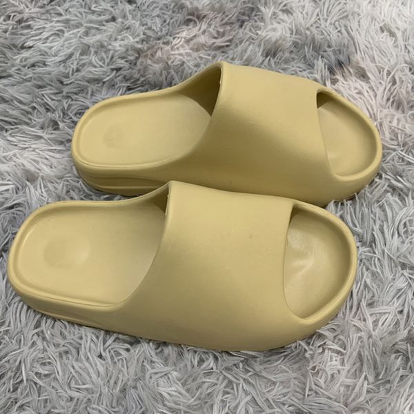 

kanye west slide qiao slippers foam runner sandal bone resin black desert slipper women mens tainers designer beach sandals slip cs07