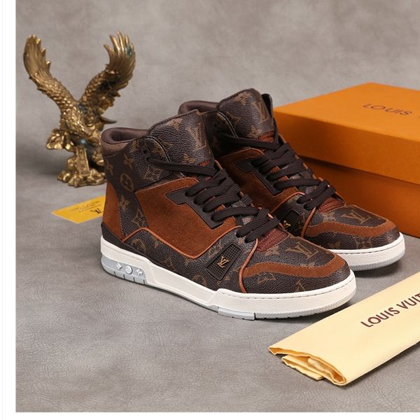 

065 men's designer casual sports shoes, luxury trendy travel casual shoes, sports shoes. fast delivery in original box packaging, Black