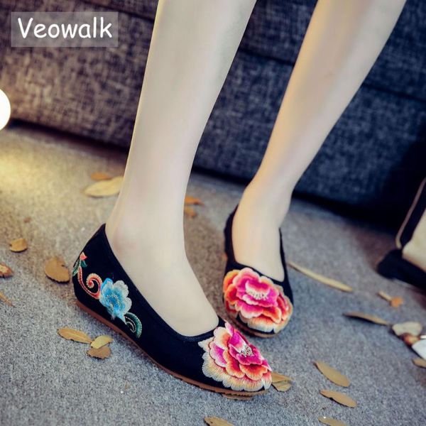 

veowalk handmade 3d flower embroidered womens pointed toes cotton flat shoes autumn fashion ladies comfortable driving loafers, Black