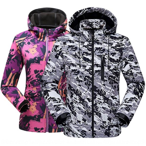 

2019 new couple outdoor soft shell men's waterproof windbreaker women's autumn and winter windbreaker jacket jacket tooling, Blue;black