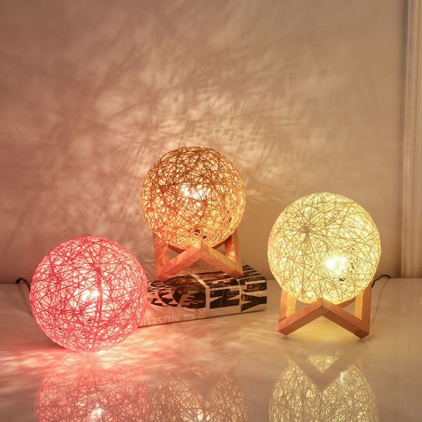 

творческого ins настольной лампа спальня тумбочка чистой red night light девушка маленького свет луна звездной проекция dreamy подарки