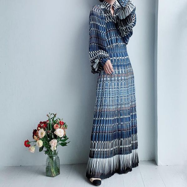 

goddess style, beautiful drunk elegant long skirt, blue material heavy industry accordion pleated long waist dress woman new, Black;gray