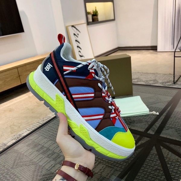 

2020ok menmen casual comfortable hiking sneakers hiking travel shoes outdoor survival adventure shoes original packaging and box delivery, Black