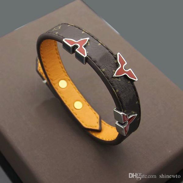 

fashion brand named bracelets lady print flower v letter design leather bracelet bangle with 18k gold red enamel flower accessories, Black