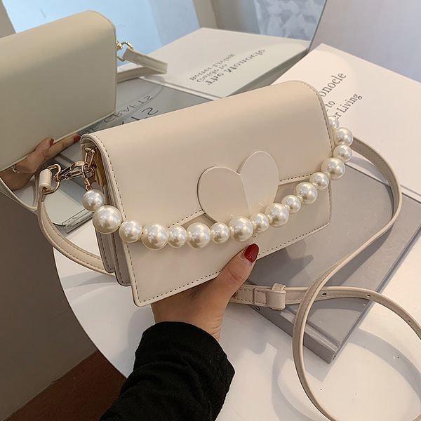 

new korean design fashion love buckle square bag pearl handbag elegant shoulder bag messenger width 20cm height 14cm