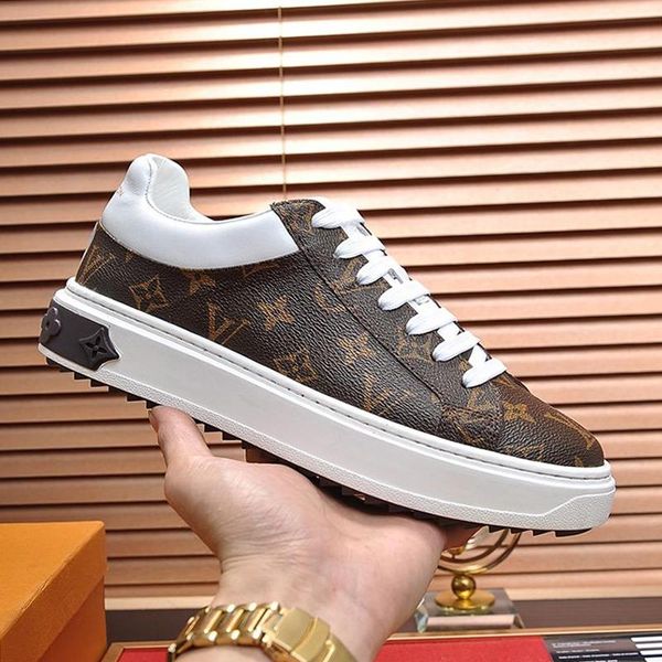 

fashion classic men 's shoes outdoor walking comfortable lightweight shoes sports lace -up plus size low casual men shoes drop shi