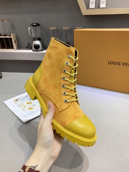 

new15 ladies casual boots fashion pattern women's shoes thick bottom ladies martin boots original box packaging fast deliv, Black