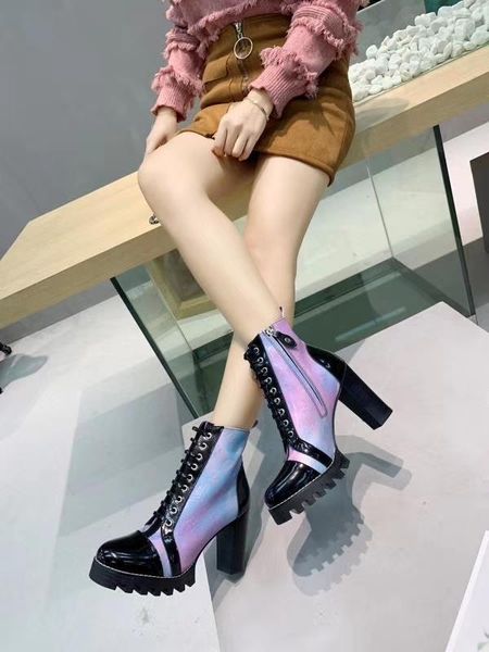 

2020x new autumn and winter fashion ladies wild booties, high-end leather thick with martin boots, original box delivery