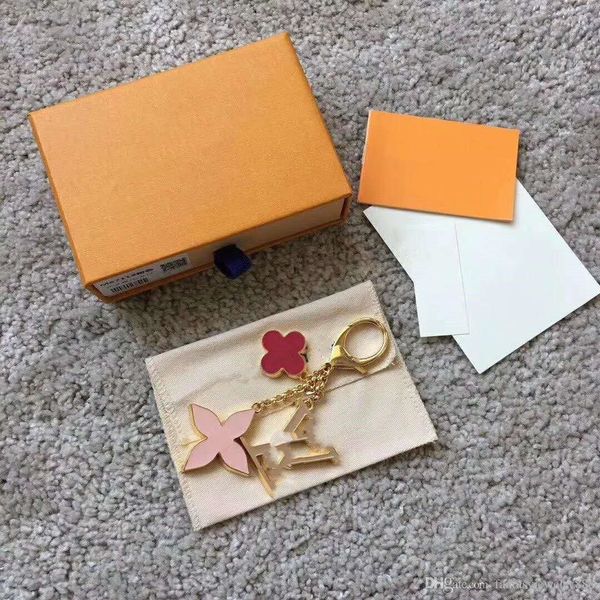 

exquisite four leaf flower letter 2020 new designer keychain multi pendant bag charm fashion key chain for gift, Silver