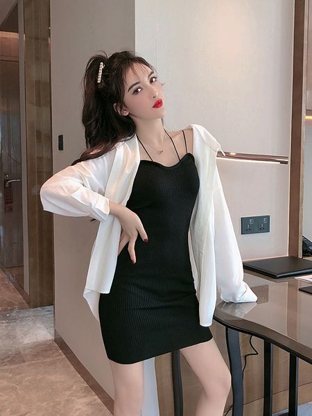 

профессиональные девушки сладкие двухсекционный костюм 2020 новая рубашка sexy suspender вязаная hip юбка, Black;pink