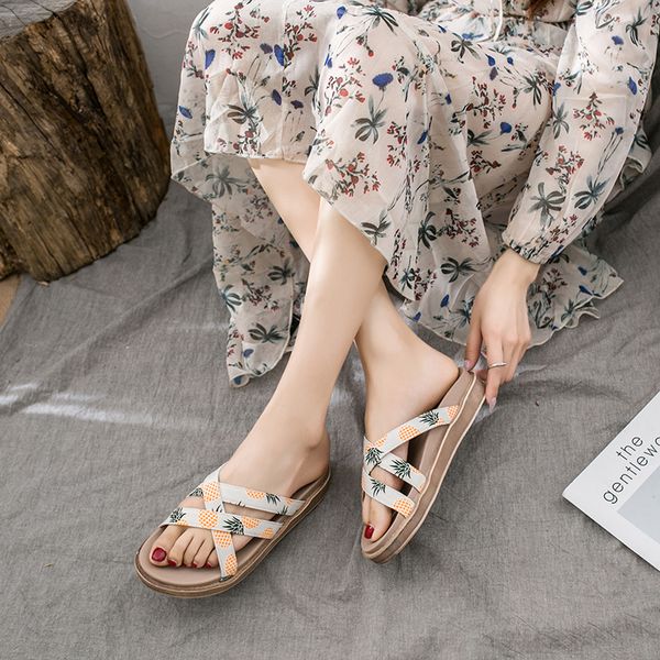 

women slipper hollow out pineapple print flip-flops casual outdoor soft sole non-slip slides 2020 summer beach ladies shoes, Black