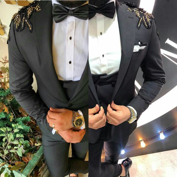 2020 New Mens terno de uma Ternos de casamento Botão para trajes Best Men entalhado lapela de alta qualidade Três Peças De Mariage Pour Hommes