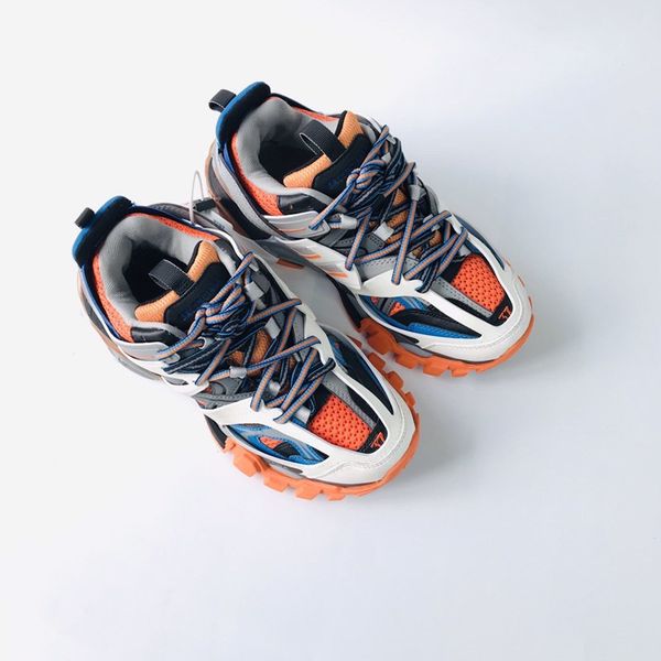 

2020vd designer to create casual and comfortable all-match sports shoes, travel shoes outsole non-slip design with original box delivery, Black