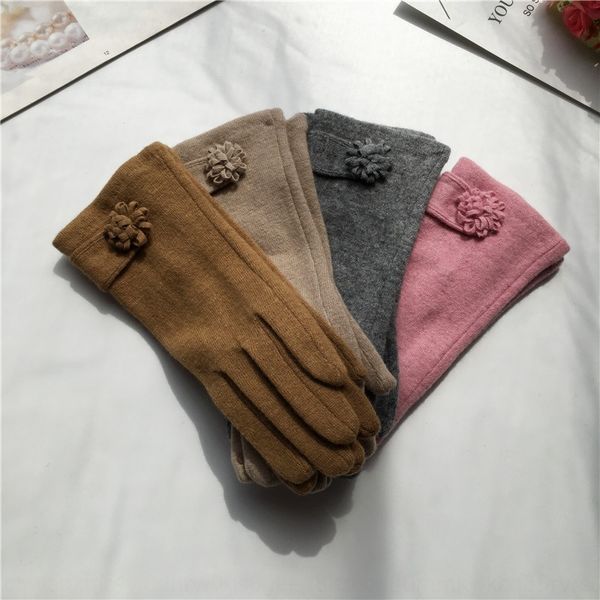 

autumn and winter wool warm and gloves women's fashion three-dimensional flower warm slimming finger touch screen gloves
