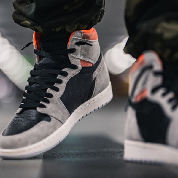 

jumpman 1 retro high shoes neutral crimson 555088 018 grey black hyper crims big size gym mens schoenen goodgoodsneakers fashion_clubs des c, White;red