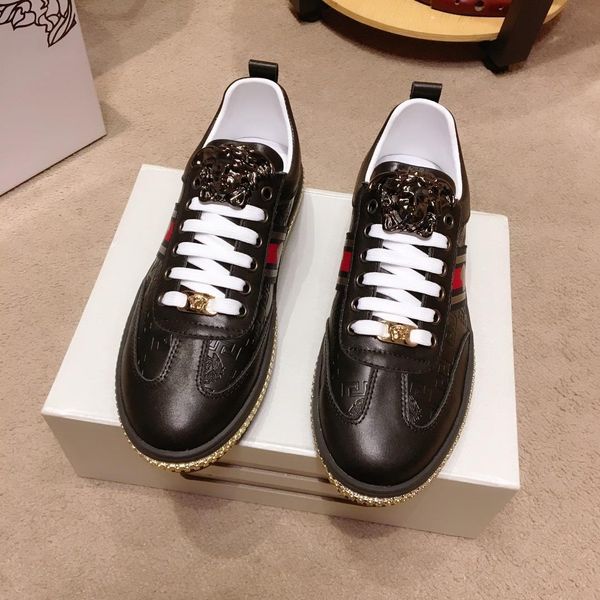 

2020g limited edition men's leather little bee embroidered casual shoes large size fashion lace up sneakers, size: 38-45, Black