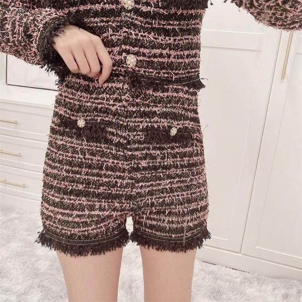 

2020 в начале осени новый европейский и американский небольшой аромат высокой талии бахромой жемчужные твидовые шорты, White;black