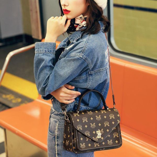 

ladies crossbody bag fashion retro shoulder handbag niche bag female trend small square bag c k female l9216