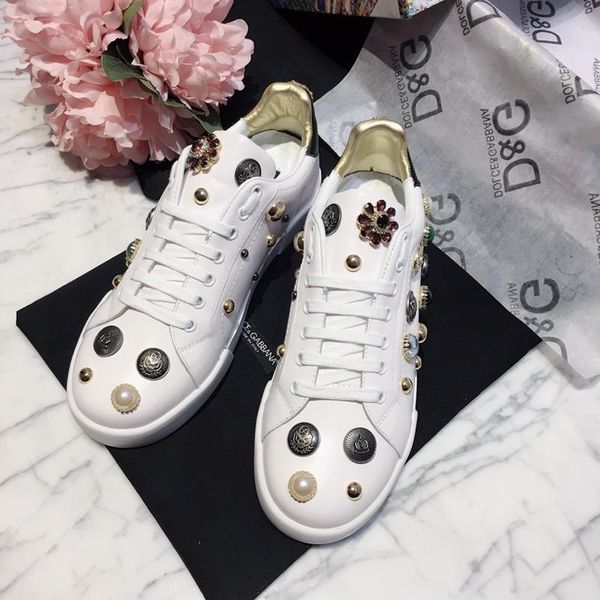 

2021-2020v new trend hand -painted leather party casual shoes outdoor men and women sports shoes fashion wild couple shoes ,size 35 -45, Black