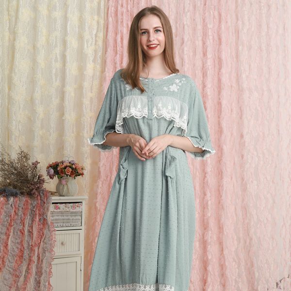 

Woman NightgownSleepwear Dress Nightgown Ladies Loose Nightdress, Black;red